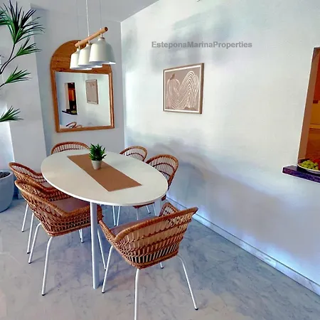 Emp 19, South East Facing Luxurious Apartman Estepona