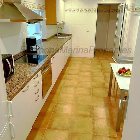 Emp 19, South East Facing Luxurious *